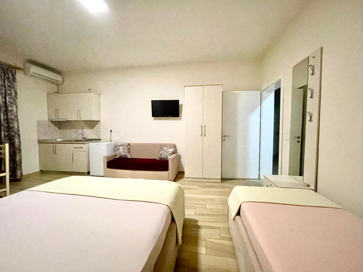 Villa Dedej Durrës 外观 照片